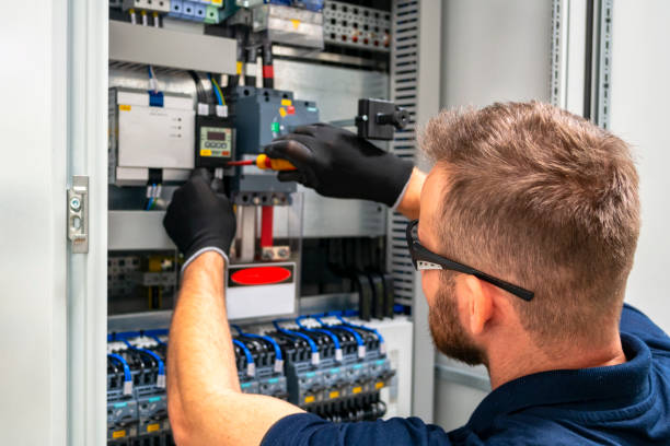 Best Affordable Electrician  in Lewistown, IL