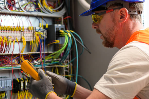 Best Affordable Emergency Electrician  in Lewistown, IL